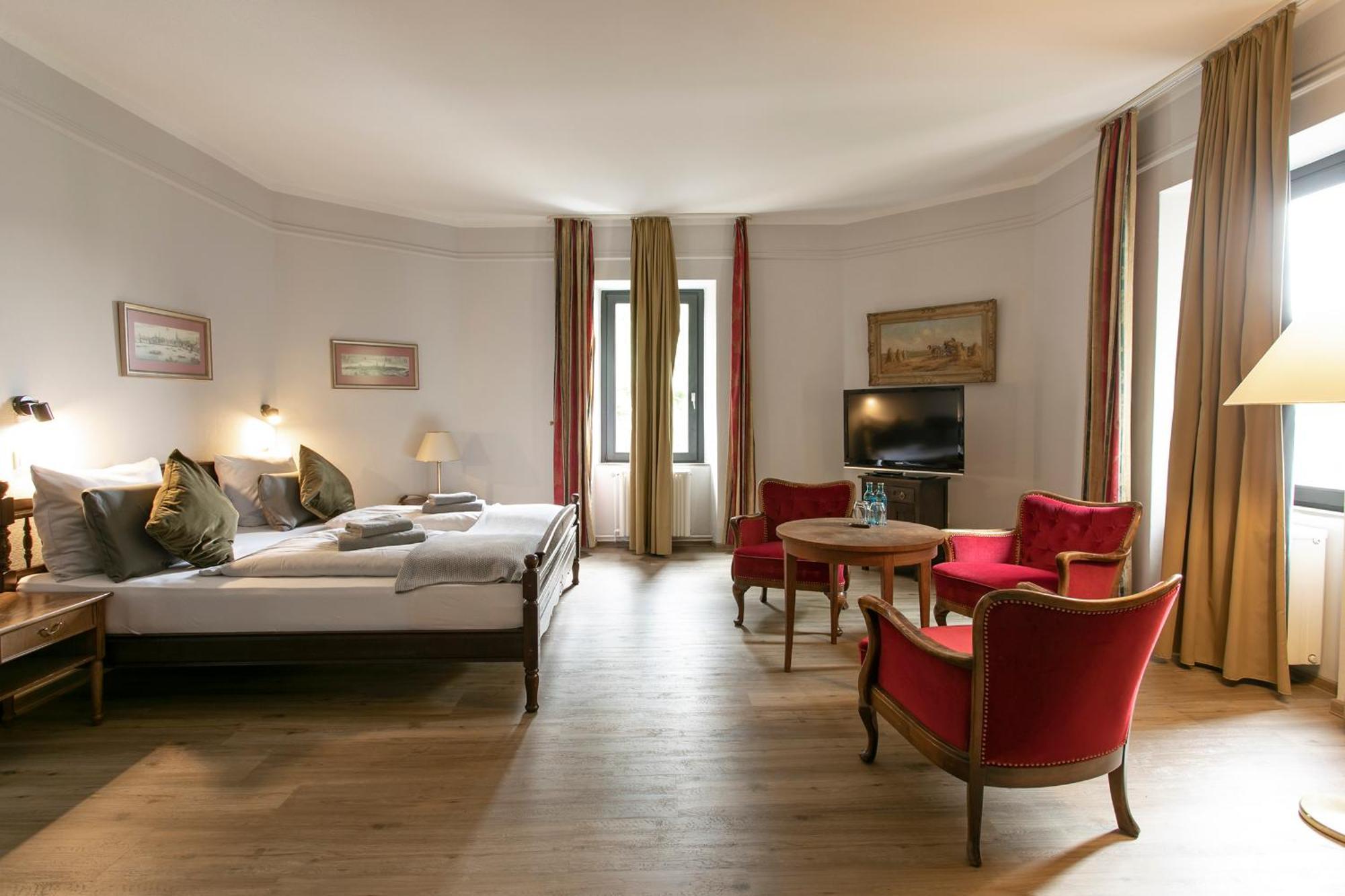 Schlosshotel Braunfels & Himmelreich エクステリア 写真